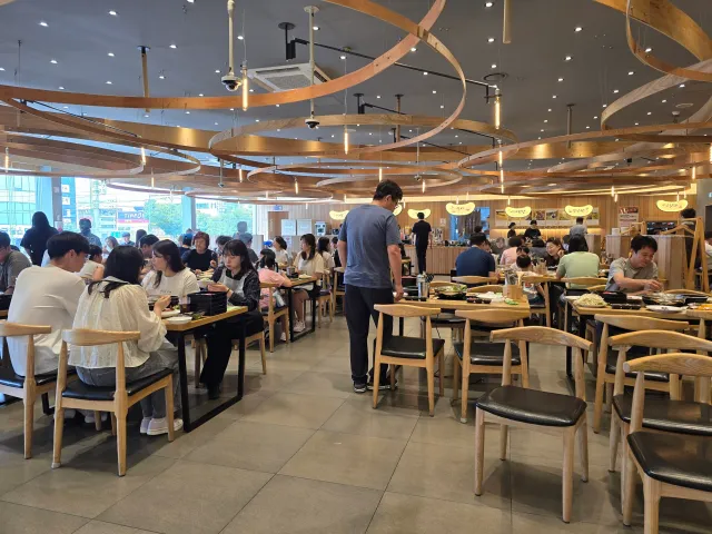 샤브20 대구동구점 매장 내부