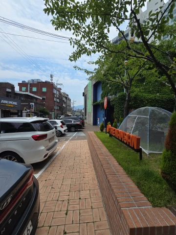 더남산커피앤디저트 주차장