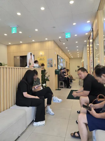 샤브올데이 대구서구점 일요일 오후 2시 대기 상황