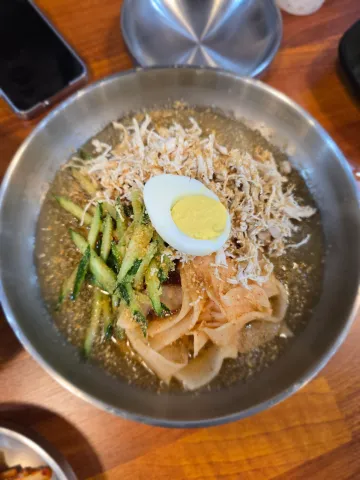 길천 인생면옥 범어본점 물비빔밀면