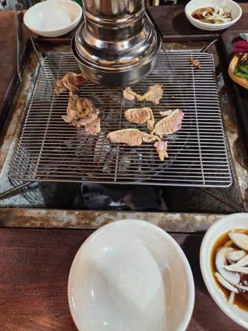 가마솥에누른밥 숯불