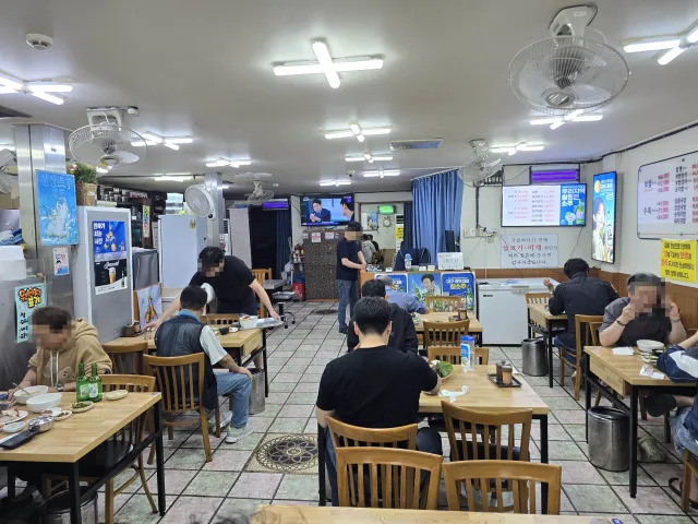 서울보쌈 매장 내부