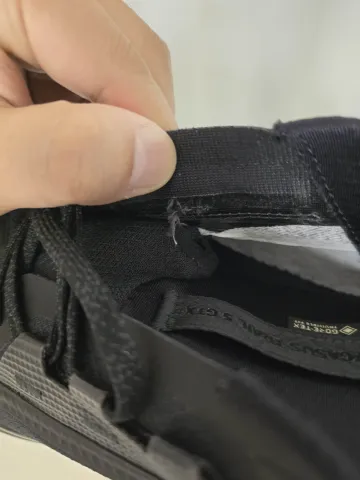 나이키 페가수스 트레일5 GTX 발등 문제 해결 방법